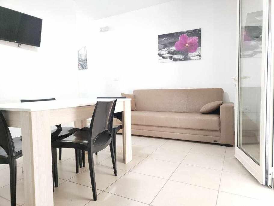 App Girasole 1A 300 Metri Dal Mare In Salento Apartamento Torre San Giovanni Ugento Exterior foto